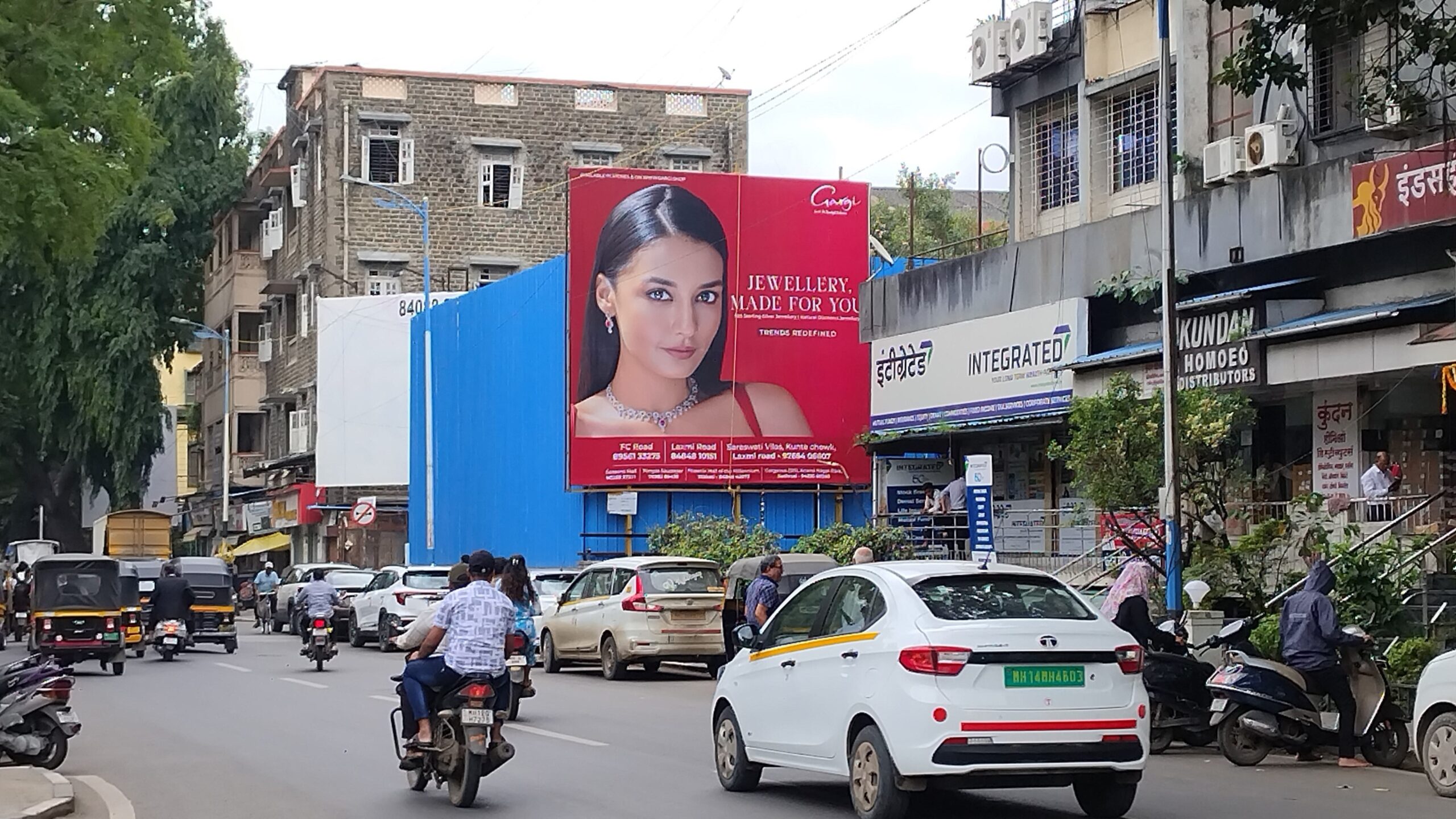 01-Bajirao Rd, at Ganraj Hotel, AbhinavCollege Chowk to Laxmi Rd Chowk NL 20 X20